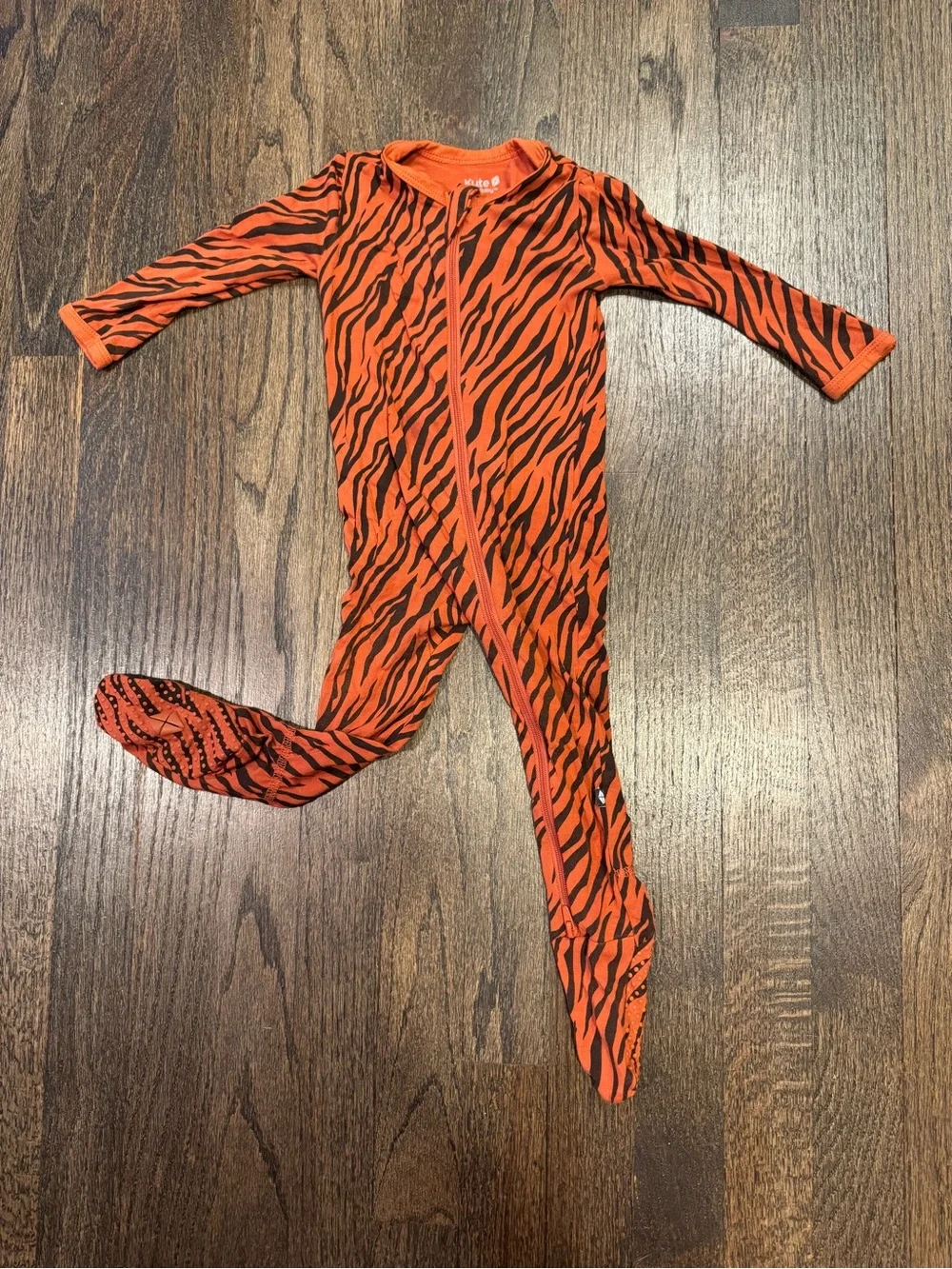 Kyte baby footie bamboo pajamas size 6-12 months